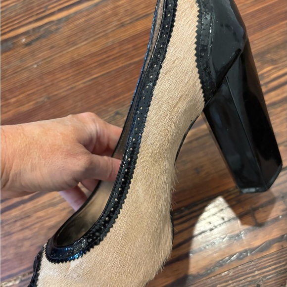 Diane Von Furstenberg DVF Pony Hair Patent Leather Block Heel Peep Toe Sz 7 1/2 - Picture 3 of 8